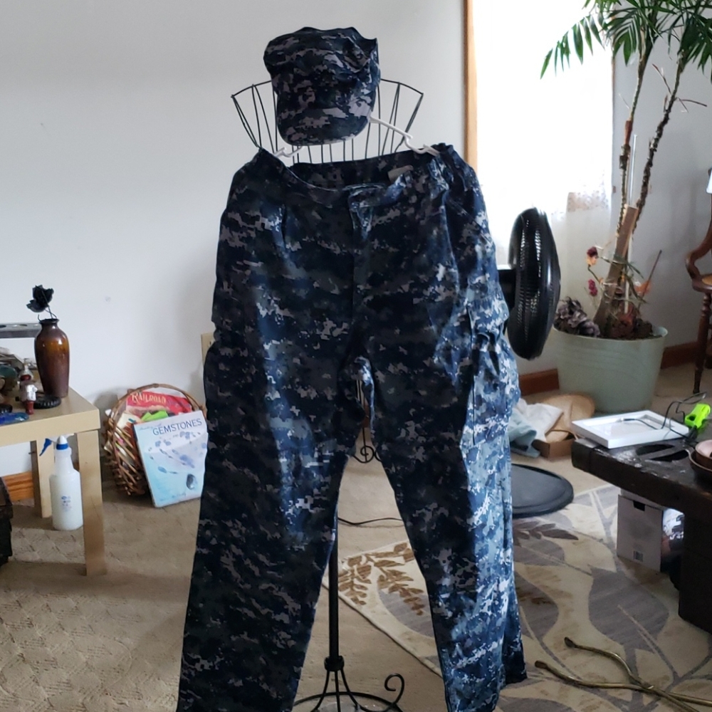 Camo cargo pants set